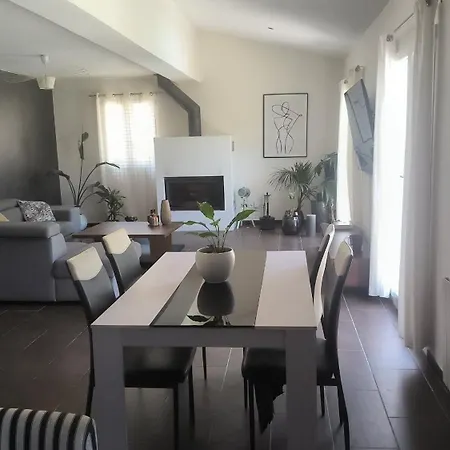 La Sudiste Holiday home *